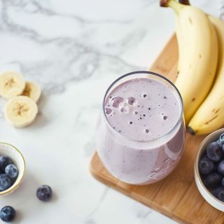 Smoothie banane myrtille et collagène